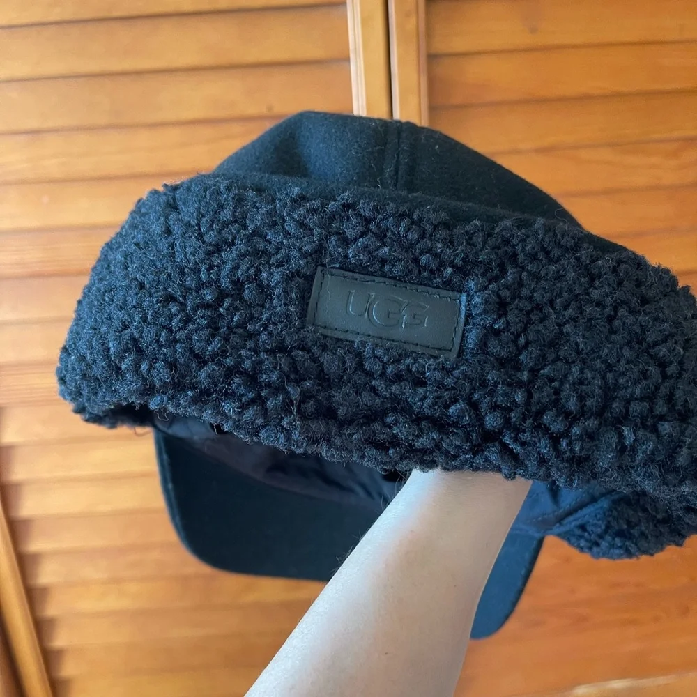 UGG Wool Blend Cap Hat With Sherpa Earflap Black Trapper Mens Size S/M New - Picture 5 of 8